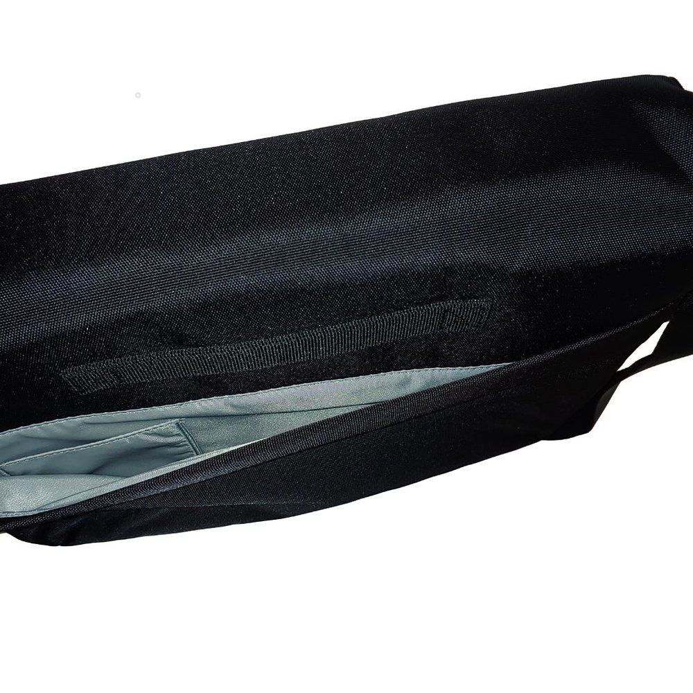 Final Price ⬇ Runetz Laptop/Shoulder Bag. - Picture 9 of 12